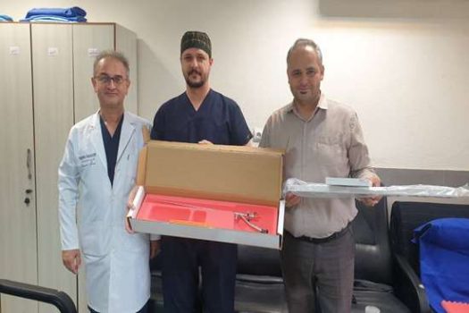 اهدای دستگاه یورتروسکوپ اطفال به مرکز آموزشی و درمانی رازی رشت توسط خیرین