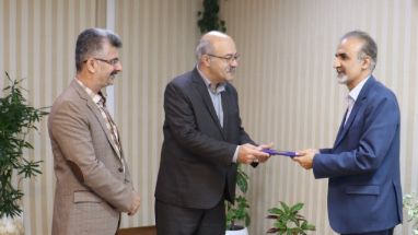 آزادگان اسطوره های صبر ومقاومت هستند آزادگان اسطوره های صبر ومقاومت هستند