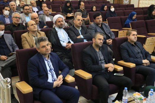 برگزاری مراسم گرامیداشت هفته دفاع مقدس و رونمایی از کتاب جرعه ای از عشق در بهزیستی گیلان