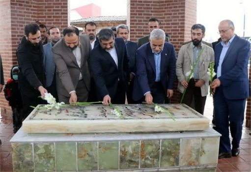 حضور وزیر فرهنگ و ارشاد اسلامی بر مزار سردار جنگل در سلیمانداراب رشت
