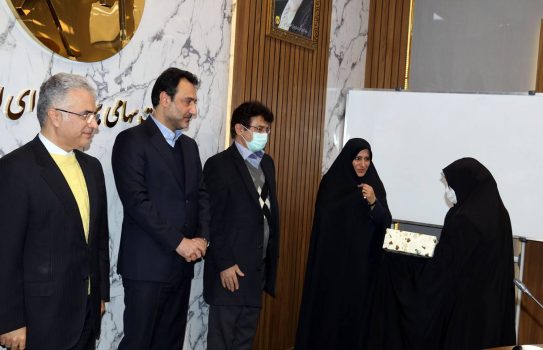 به مناسبت روز زن و مادراز بانوان شاغل شرکت برق منطقه ای گیلان تجلیل شد
