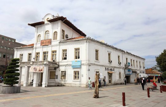 گامی در راستای ثبت جهانی رشت به عنوان شهر صنایع دستی /دستور سرپرست شهرداری رشت برای تبدیل ساختمان فرهنگ و هنر به موزه هنرهای صنایع دستی و موزه خوراک