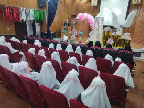 برگزاری چنین مراسمی دختران را برای زندگی معنوی در جامعه آماده خواهد کرد