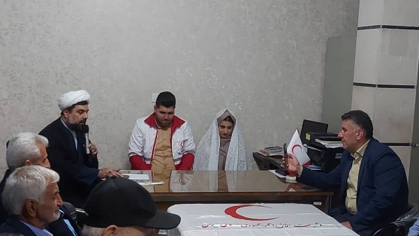 دو امدادگر هلال احمر فومنی با یکدیگر زندگی مشترک خود را آغاز کردند دو امدادگر هلال احمر فومنی با یکدیگر زندگی مشترک خود را آغاز کردند