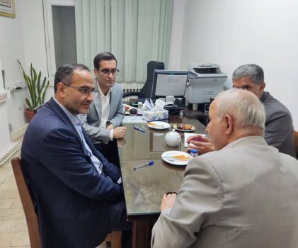 دیدار سرپرست معاون توسعه مدیریت، منابع و برنامهریزی دانشگاه علوم پزشکی گیلان با وزیر بهداشت، درمان و آموزش پزشکی دیدار سرپرست معاون توسعه مدیریت، منابع و برنامهریزی دانشگاه علوم پزشکی گیلان با وزیر بهداشت، درمان و آموزش پزشکی