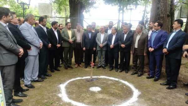 کلنگ احداث گذر خوراک رشت به زمین خورد کلنگ احداث گذر خوراک رشت به زمین خورد
