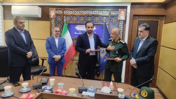 انعقاد تفاهم نامه همکاری سپاه و مجموعه مدیریت شهری پیرامون زیباسازی و فضاسازی در مناسبت ها انعقاد تفاهم نامه همکاری سپاه و مجموعه مدیریت شهری پیرامون زیباسازی و فضاسازی در مناسبت ها