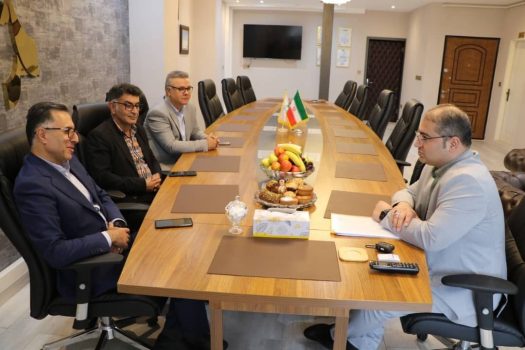 دیدار مهندس حسین یونسی مدیر کل بنادر و دریانوردی استان گیلان با دکتر جمال امیدی  مدیر عامل شرکت سیمان خزر  در محل دفتر رشت این شرکت