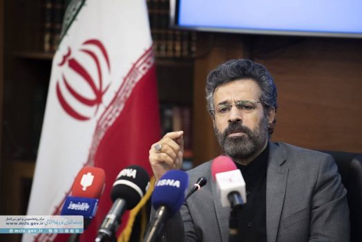 استقبال یک میلیون خانوار سه دهک اول از طرح ملّی کالابرگ الکترونیک/ افزایش ۳۰ درصدی یارانهها به شرط استفاده پنجاه درصدی از کالابرگ الکترونیک برای سه دهک اول/ اتصال بیش از ۹۰ هزار پایانه فروشگاهی در سطح شهر و روستا به سامانه کالابرگ استقبال یک میلیون خانوار سه دهک اول از طرح ملّی کالابرگ الکترونیک/ افزایش ۳۰ درصدی یارانهها به شرط استفاده پنجاه درصدی از کالابرگ الکترونیک برای سه دهک اول/ اتصال بیش از ۹۰ هزار پایانه فروشگاهی در سطح شهر و روستا به سامانه کالابرگ