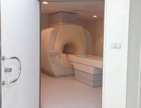کاهش صف انتظار MRI در مرکز آموزشی و درمانی پورسینا