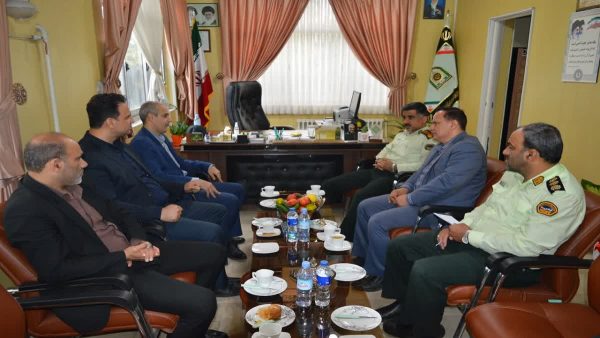 دیدار مدیر مخابرات شهرستان رشت با فرمانده نیروی انتظامی دیدار مدیر مخابرات شهرستان رشت با فرمانده نیروی انتظامی