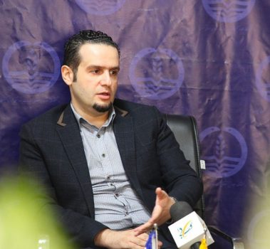 هرچه جامعه جوانتر باشد مسلماً پویاتر است / حمایت از پزشکان باید بیشتر باشد / برخی از همکاران پر بیراه نمیگویند که بروند هرچه جامعه جوانتر باشد مسلماً پویاتر است / حمایت از پزشکان باید بیشتر باشد / برخی از همکاران پر بیراه نمیگویند که بروند