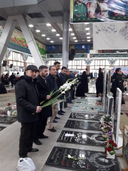 حضور پرشور کارکنان بیمه سلامت در گرامیداشت ۱۲ بهمن در گلزار شهدای رشت