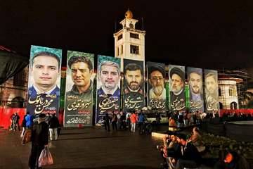 ایجاد فضاسازی محیط شهری به مناسبت ایام سوگواری شهادت رئیس محترم جمهور(خادم الرضا) و هیئت همراه ایجاد فضاسازی محیط شهری به مناسبت ایام سوگواری شهادت رئیس محترم جمهور(خادم الرضا) و هیئت همراه