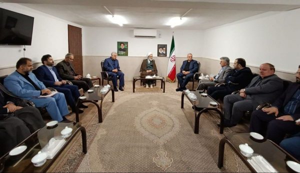 دیدار وزیر بهداشت، درمان و آموزش پزشکی با نماینده ولیفقیه در گیلان دیدار وزیر بهداشت، درمان و آموزش پزشکی با نماینده ولیفقیه در گیلان