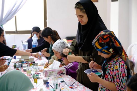 آموزش رایگان هنر در محلات کم برخوردار گیلان آموزش رایگان هنر در محلات کم برخوردار گیلان