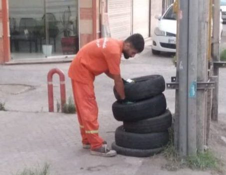 جمعآوری گسترده لاستیکهای فرسوده برای مقابله با پشه آادس در شهرستان لنگرود جمعآوری گسترده لاستیکهای فرسوده برای مقابله با پشه آادس در شهرستان لنگرود