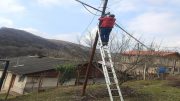 اجرای عملیات بهینه‌سازی شبکه ارتباطی و ارتقای پایداری خدمات در روستای اسکولک رودبار