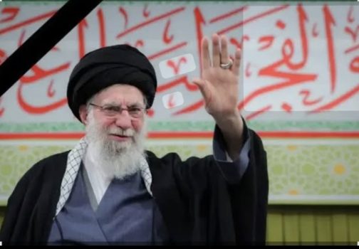 فرمانروایِ خلوت‌هایِ خاک‌گرفته؛ روایتی از قابِ ساده‌ی رهبری