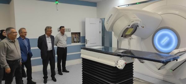 بازدید دکتر آشوبی از روند راه‌اندازی نخستین دستگاه رادیوتراپی های انرژی شمال کشور
